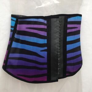 Slim Girl Colorful Zebra Print Stomach Gurgle Euc